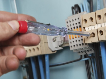 Диэлектрическая отвертка- тестер Диэлектрическая отвертка- тестер